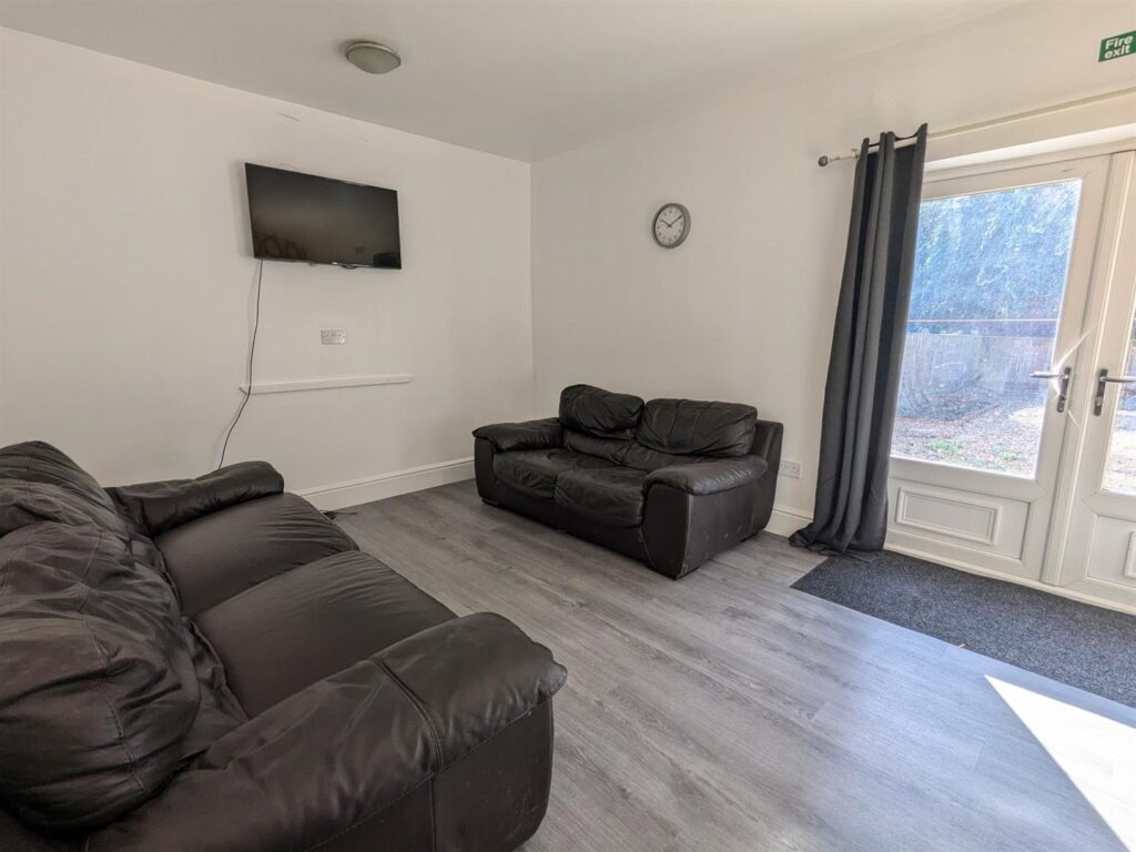 111 Beeston Road, Dunkirk, Nottingham.